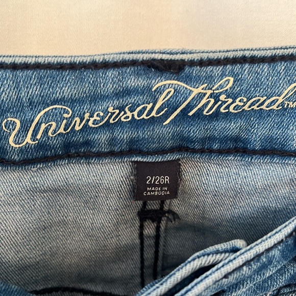 Universal Thread Womens Jeans - Picture 2 of 3